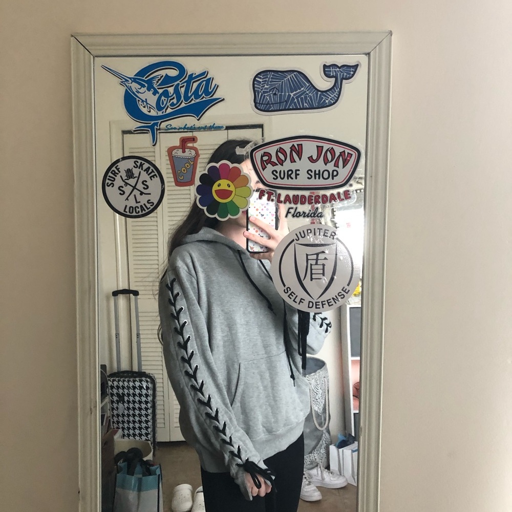 Forever 21 sweat shirt